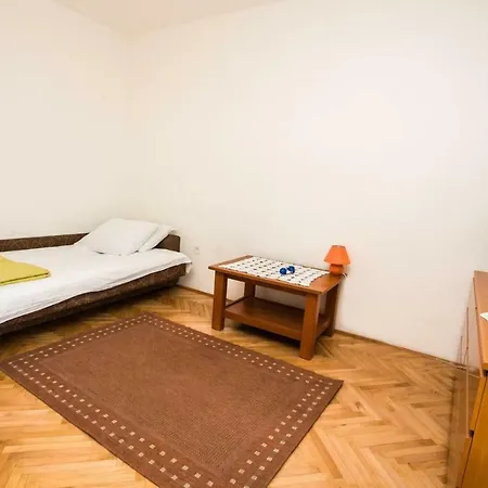 Nice Apt For 8 Persons-close To The Sandy Beaches *