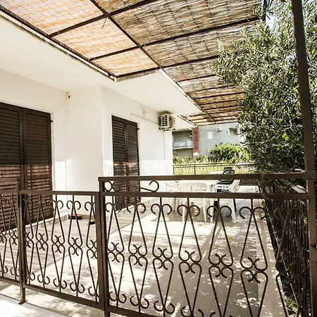 Nice Apt For 8 Persons-close To The Sandy Beaches * Duće